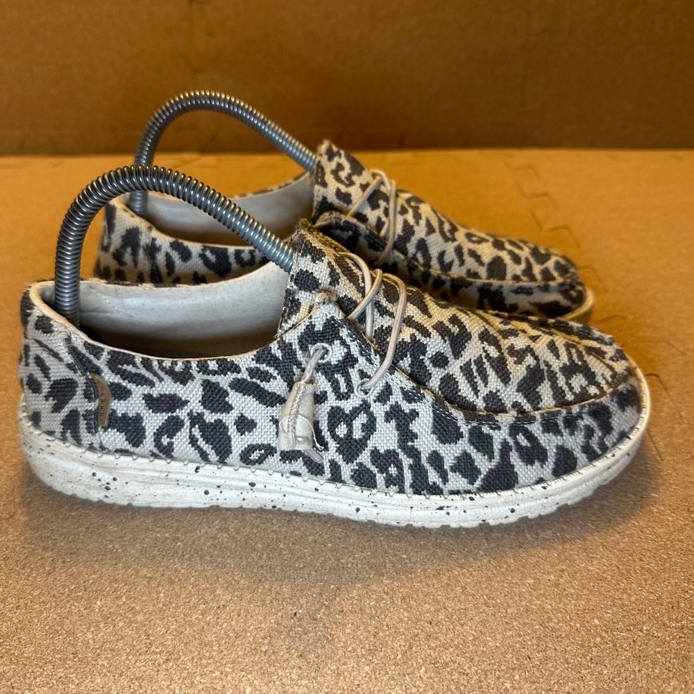 Hey Dude Wendy Woven Cheetah Grey Leopard Print Slip On Loafers Shoes Womens 8